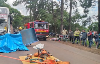 Padre e hijo murieron al sufrir un accidente de tránsito sobre la avenida San Blas de Ciudad del Este.
