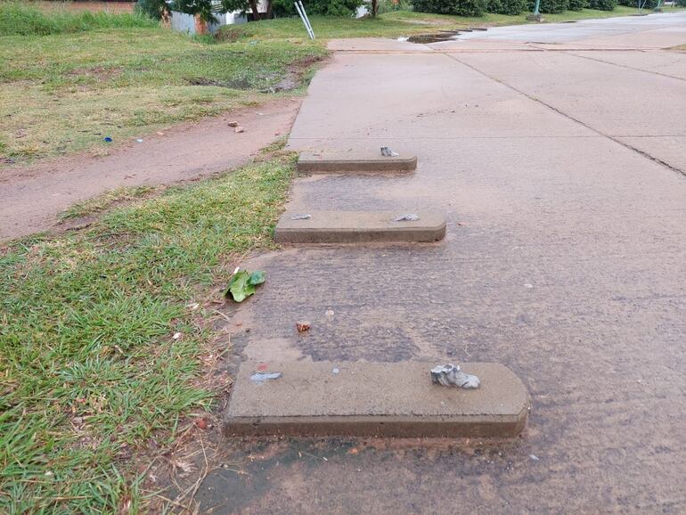 La Plaza Bicentenario fue saqueada.