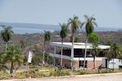Una privilegiada vista hacia el lago Ypacaraí tienen algunas residencias que están en etapa de construcción.