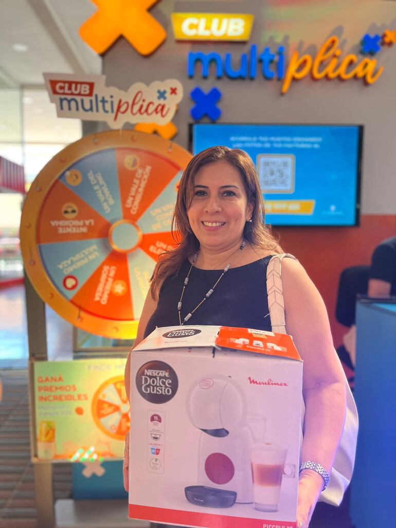 Los clientes asociados al Club Multiplica llevaron regalos directos, con sus compras a través de la ruleta disponible en el stand del Club Multiplica.