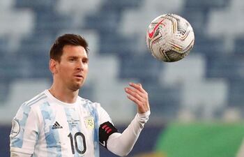 Lionel Messi tiene el récord de partidos (148), de goles (75) y de asistencias (44) en la selección argentina