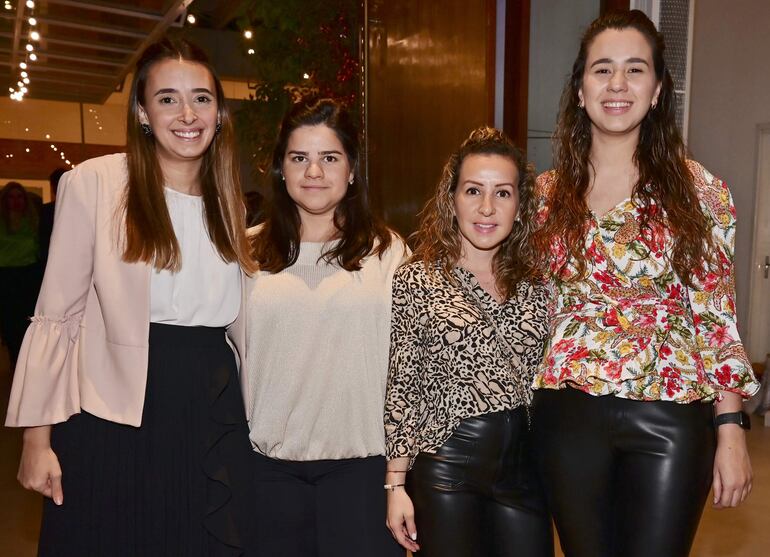 Adri Abente, Analía Ferreira, Camila Van Hunbeeck y Andrea Amigo.