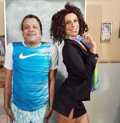 Gustavo Cabaña y Walter Evers estrenan hoy el espectáculo en línea “Confinados”, interpretando a personajes de un barrio.