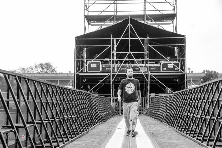 Guillermo Vargas en su mundo.