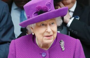 La reina Isabel II cumple hoy 94 años, sin celebraciones, en medio del confinamiento por la pandemia de covid-19.