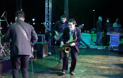 Versión Palma Loma Blues en plena actuación en la Costanera de Asunción.