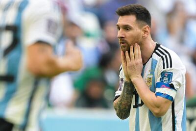 Messi en duda contra México: tiene molestias en la pierna y entrena diferenciado.