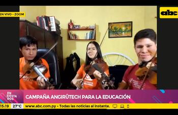 Campaña "Angirũtech" para la educación