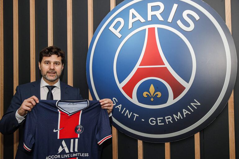 Mauricio Pochettino durante la presentación como nuevo técnico del PSG de Francia.