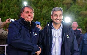 Reunión del presidente, Mario Abdo Benítez con su par, Jair Bolsonaro, en Foz de Yguazú, el pasado viernes (Foto de Norberto Duarte / AFP)