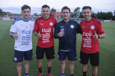 Par de mellizos,  los Barros Schelotto y Romero. Gustavo, Ángel, Guillermo y Óscar.