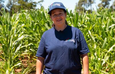 Julia Leguizamón, pequeña productora, beneficiaria del Programa Avatiky, de la UGP, el MAG y Bayer.