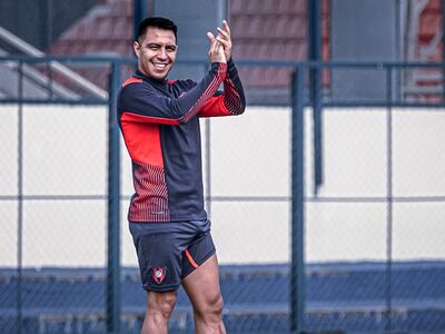 Ángel Cardozo Lucena, en el entrenamiento de Cerro Porteño en la Ollita de Barrio Obrero.