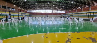 Escasa cantidad de personas acuden a vacunarse.