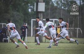 Olimpia derrotó en ambas ocasiones a Cerro Porteño en la Sub 16.