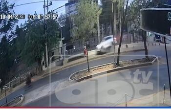 Imagen del circuito cerrado donde quedó registrado el momento del accidente.