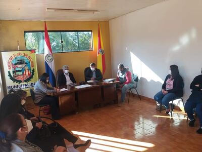 La reunión convocó a la comunidad educativa del distrito de Juan León Mallorquín.