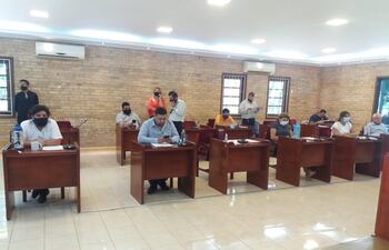 Los concejales aprobaron este lunes la ordenanza que reglamenta la circulación de Uber y Muv en Ciudad del Este.