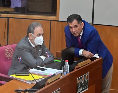 Ni siquiera los senadores cartistas Juan Dario Monges y Martín Arévalo se animaron a acompañar el adefesio aprobado en Diputados.