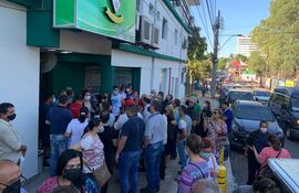 Socios de San Cristóbal coparon las entidad para intentar retirar sus ahorros, esto tras enterarse de la intervención fiscal