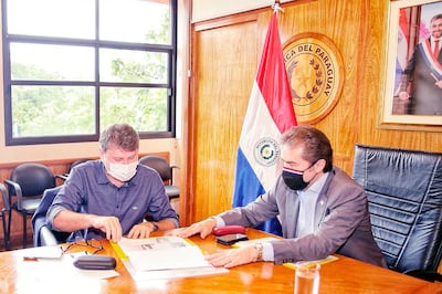 Hace unos días, el presidente de Petropar, Denis Lichi, presentó sus planes al titular del MIC, Luis Alberto Castiglioni.