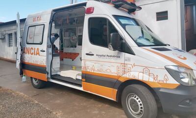 La ambulancia del HPM que necesita con urgencia ser equipada con respirador para   servicio de la UTI.
