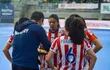 Las jugadoras de la selección paraguaya de Fútbol de Salón recibiendo indicaciones durante el partido contra Francia.