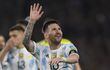 TOPSHOT - Argentina's Lionel Messi celebrates after the South American qualification football match for the FIFA World Cup Qatar 2022 between Argentina and Venezuela at La Bombonera stadium in Buenos Aires on March 25, 2022. (Photo by JUAN MABROMATA / AFP)