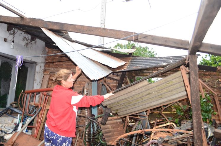 Casi 2.000 familias afectadas por el temporal, solo en el departamento Central.