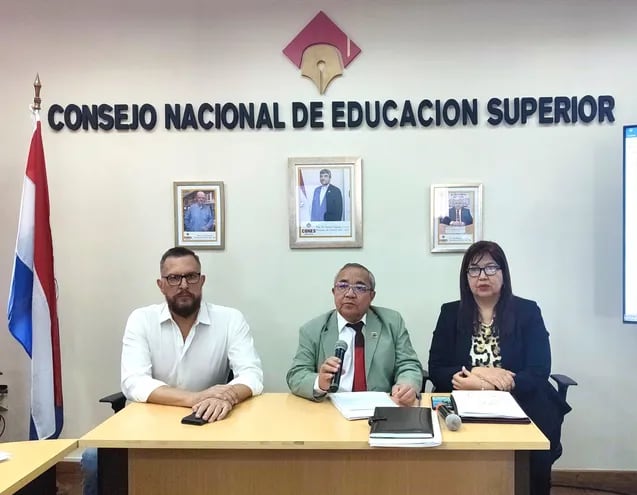 La nueva mesa ejecutiva del Cones está compuesta por Sergio Duarte (secretario), Clarito Rojas (presidente) y Zully Vera (vicepresidente).