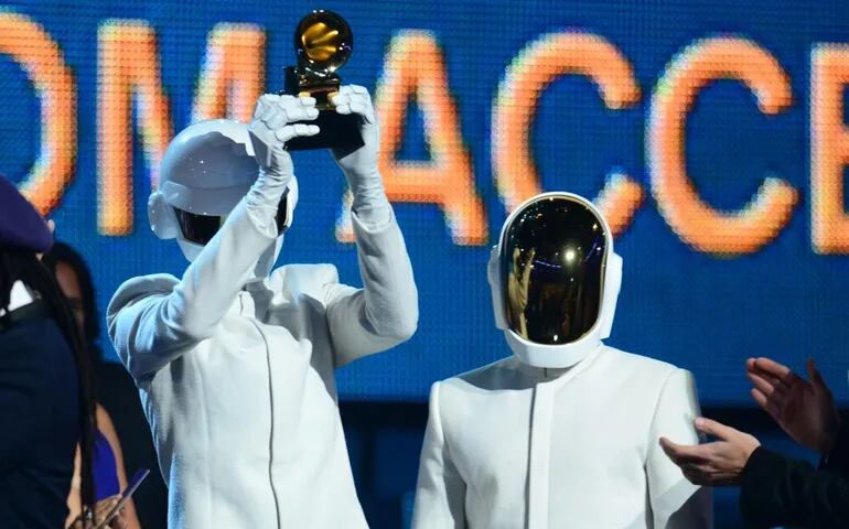 El reconocido dúo Daft Punk anunció hoy su separación, tras 28 años de carrera.
