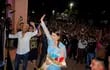 Una multitud recibió a Nadia Ferreira en su ciudad natal, Villarrica del Espíritu Santo.