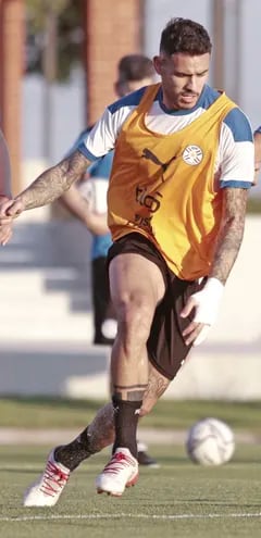 Antonio Sanabria fue parte ayer del equipo que afinó Guillermo, pero después fue reemplazado por Carlos González.