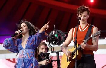 Camila Cabello y Shawn Mendes durante un concierto en Nueva York, el pasado 25 de septiembre.