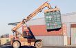 Las exportaciones e importaciones registraron fuertes disminuciones en el tercer mes del año.