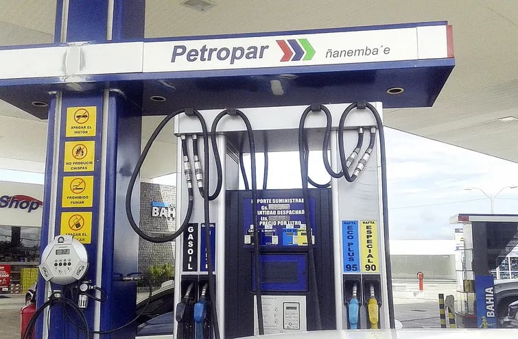 Petropar debe remitir datos de los costos para que la mesa técnica decida subir o no el precio de los combustibles.
