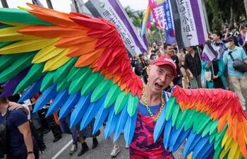 Más de 150.000 personas, según los organizadores, se manifestaron hoy en Taipéi por la diversidad sexual y de género, bajo el lema “Caminar con la diversidad”, en la 21ª edición del desfile del orgullo LGTB que se celebra cada año en la isla.