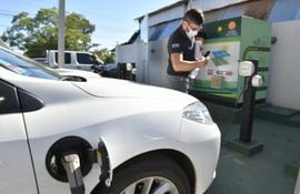 Senado aprobó otra ley que plantea incentivos a la compra de vehículos eléctricos.,