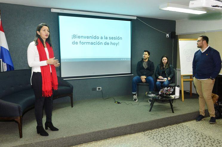 María José Amarilla, gerente comercial de ABC, dio la bienvenida al ciclo de charlas ENIT.