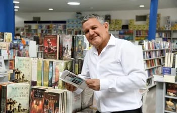 Pablo León Burián, fundador del grupo El Lector, apunta a incentivar la lectura en todo el país.