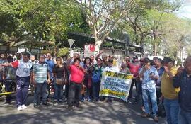 Ex obreros de Acepar piden el pago de indemnizaciones por insalubridad.
