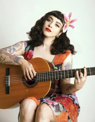 La cantante y compositora Mon Laferte, radicada en México, está de estreno con nuevo disco.