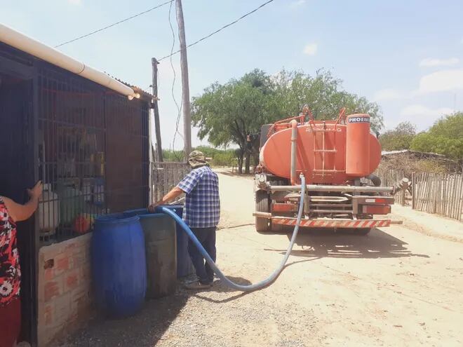 Comunidades chaqueñas siguen sufriendo la falta de agua potable.