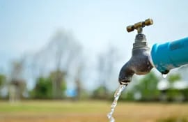 La falta de presión es una de las consecuencias del uso irracional del agua potable.