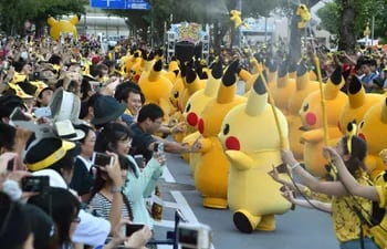 centenares-de-fans-del-pokemon-go-se-concetraron-en-yokohama-para-participar-en-el-desfile-anual-de-pikachu-el-principal-y-mas-famoso-personaje-del-j-123015000000-1487015.JPG