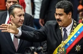 el-presidente-de-venezuela-nicolas-maduro-d-junto-a-su-vicepresidente-tareck-el-aissami-afp--211014000000-1544150.jpg