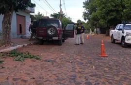 La Policía Nacional recuperó una camioneta que fue robada ayer en pleno centro de Asunción.