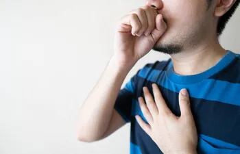 Los problemas para respirar y la tos son frecuentes en pacientes postcovid, además de afectación neurológica, falta de la memoria y del sentido del gusto y el olfato.