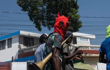 Manifestantes protestan contra el primer ministro de Haití, Ariel Henry, en Puerto Príncipe (Haití).