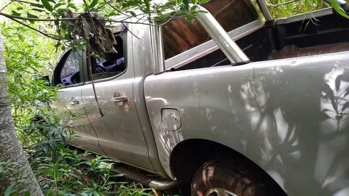 Los criminales huyeron hacia Alto Paraná y abandonaron una camioneta Ford modelo Ranger en el distrito San Cristóbal.